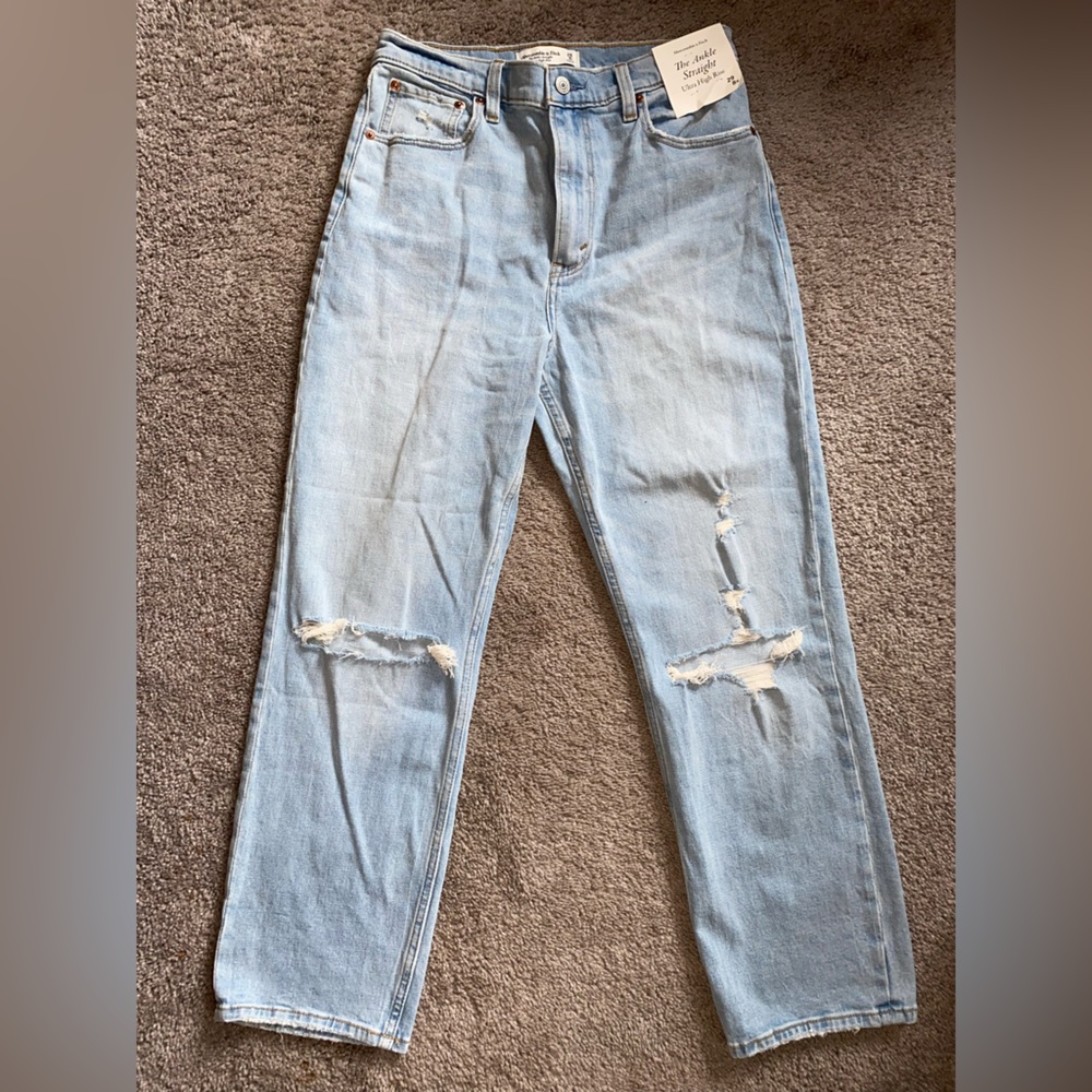 ABERCROMBIE & FITCH The Ankle Straight Ultra High Rise - light wash
